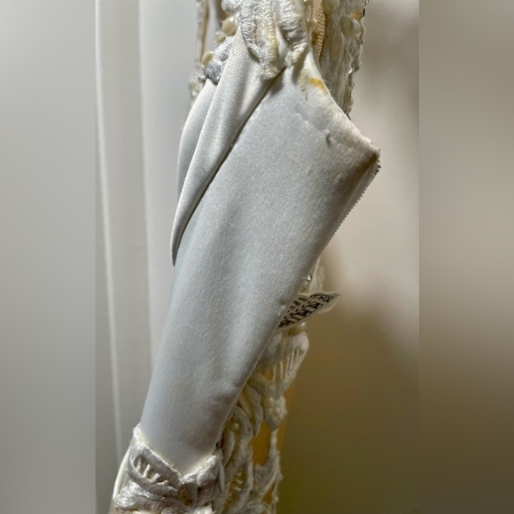 Galia Lahav Angelina Wedding Dress Size 4 and Reem Acra Cathedral Veil *READ* - Picture 15 of 17